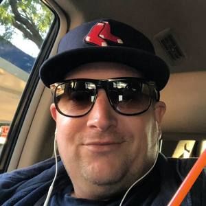 Meet your Posher, Dennis